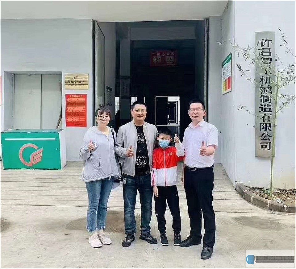 內(nèi)蒙古蘇總考察許昌智工機械制造有限公司4米流水線并現(xiàn)場簽訂合同