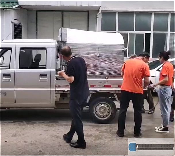 鄢陵客戶駕車來到許昌智工直接訂購一臺5-10拉走