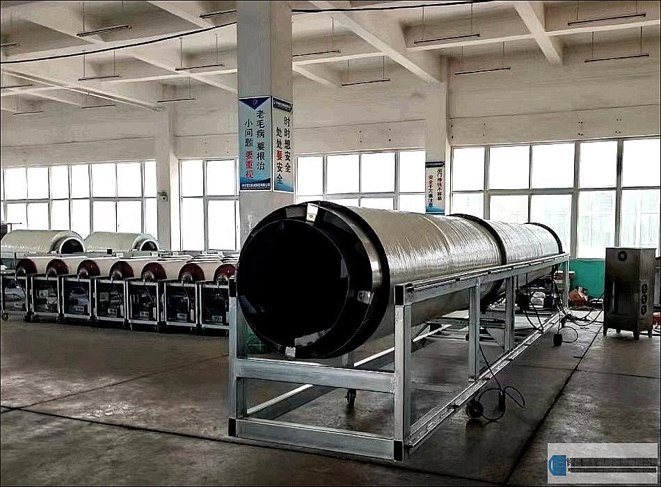客戶定制的8米電磁流水線炒貨設(shè)備馬上完成