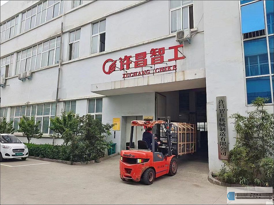 客戶訂購的200斤中型電磁炒貨機(jī)裝車發(fā)貨